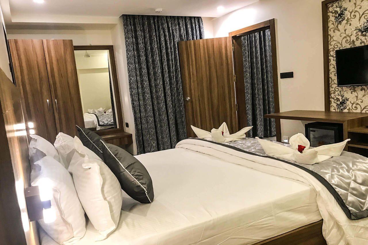 Kyriad Hotel Solapur By Othpl المظهر الخارجي الصورة