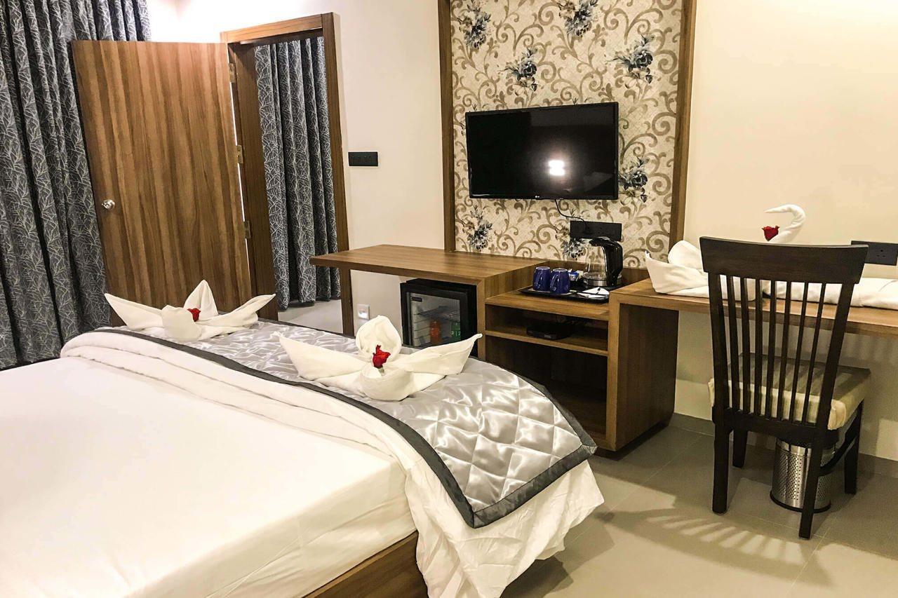 Kyriad Hotel Solapur By Othpl المظهر الخارجي الصورة