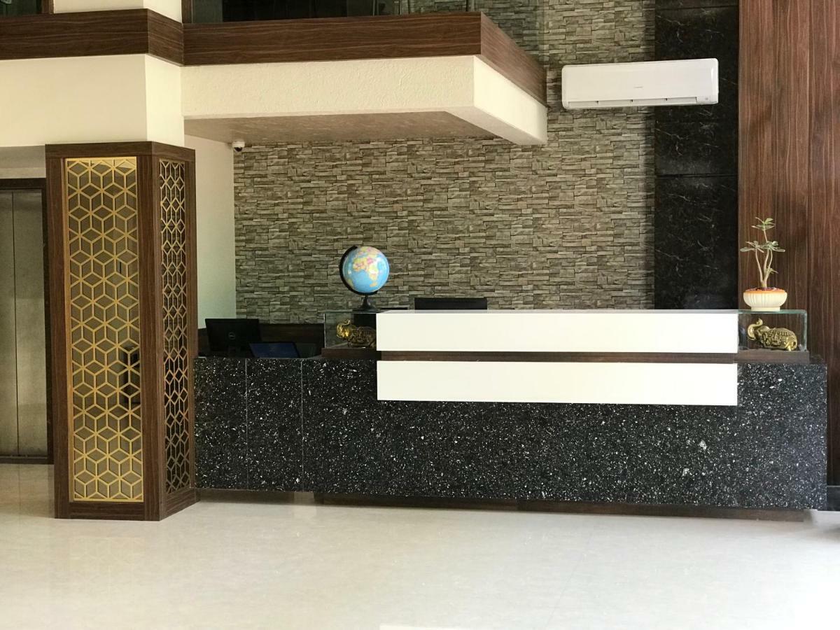 Kyriad Hotel Solapur By Othpl المظهر الخارجي الصورة