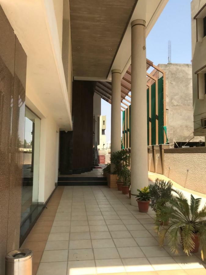Kyriad Hotel Solapur By Othpl المظهر الخارجي الصورة