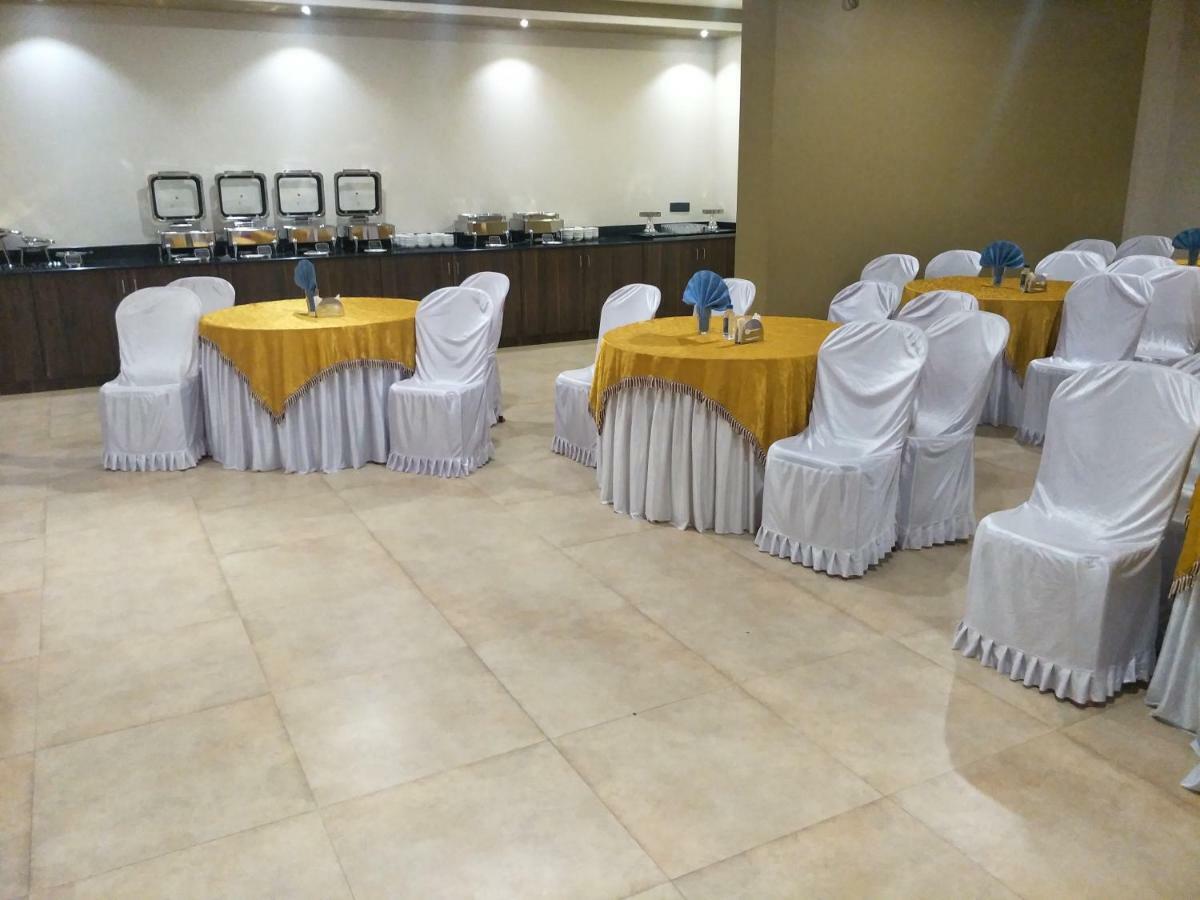 Kyriad Hotel Solapur By Othpl المظهر الخارجي الصورة