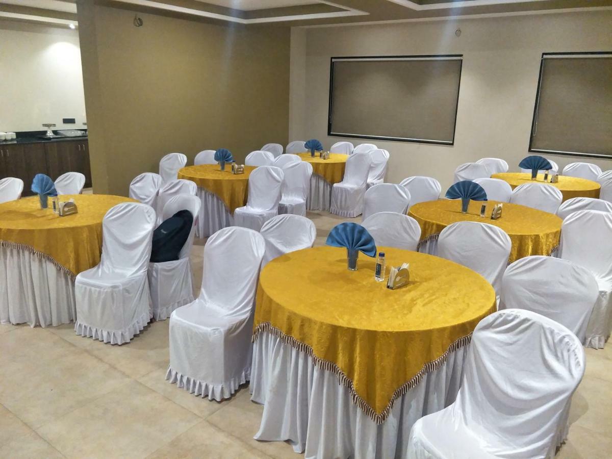 Kyriad Hotel Solapur By Othpl المظهر الخارجي الصورة