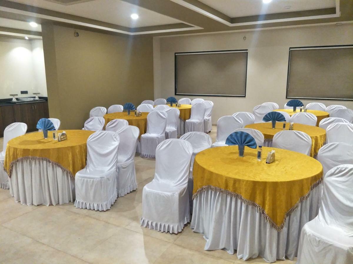 Kyriad Hotel Solapur By Othpl المظهر الخارجي الصورة