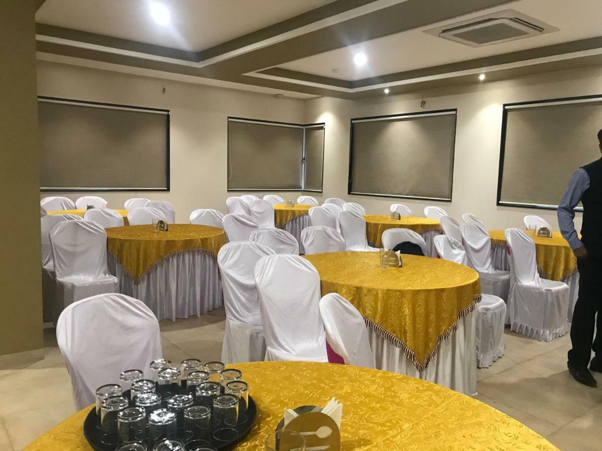Kyriad Hotel Solapur By Othpl المظهر الخارجي الصورة