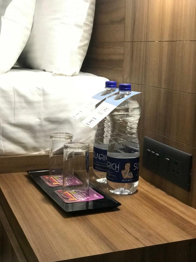 Kyriad Hotel Solapur By Othpl المظهر الخارجي الصورة