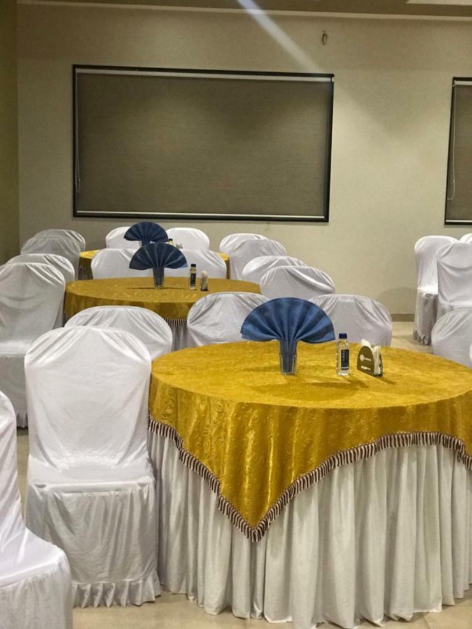 Kyriad Hotel Solapur By Othpl المظهر الخارجي الصورة