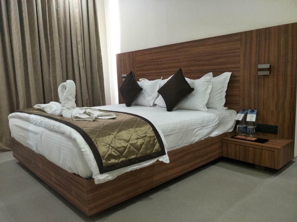 Kyriad Hotel Solapur By Othpl المظهر الخارجي الصورة