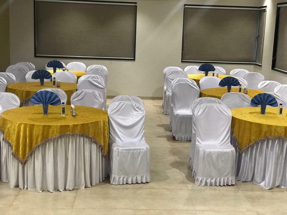Kyriad Hotel Solapur By Othpl المظهر الخارجي الصورة