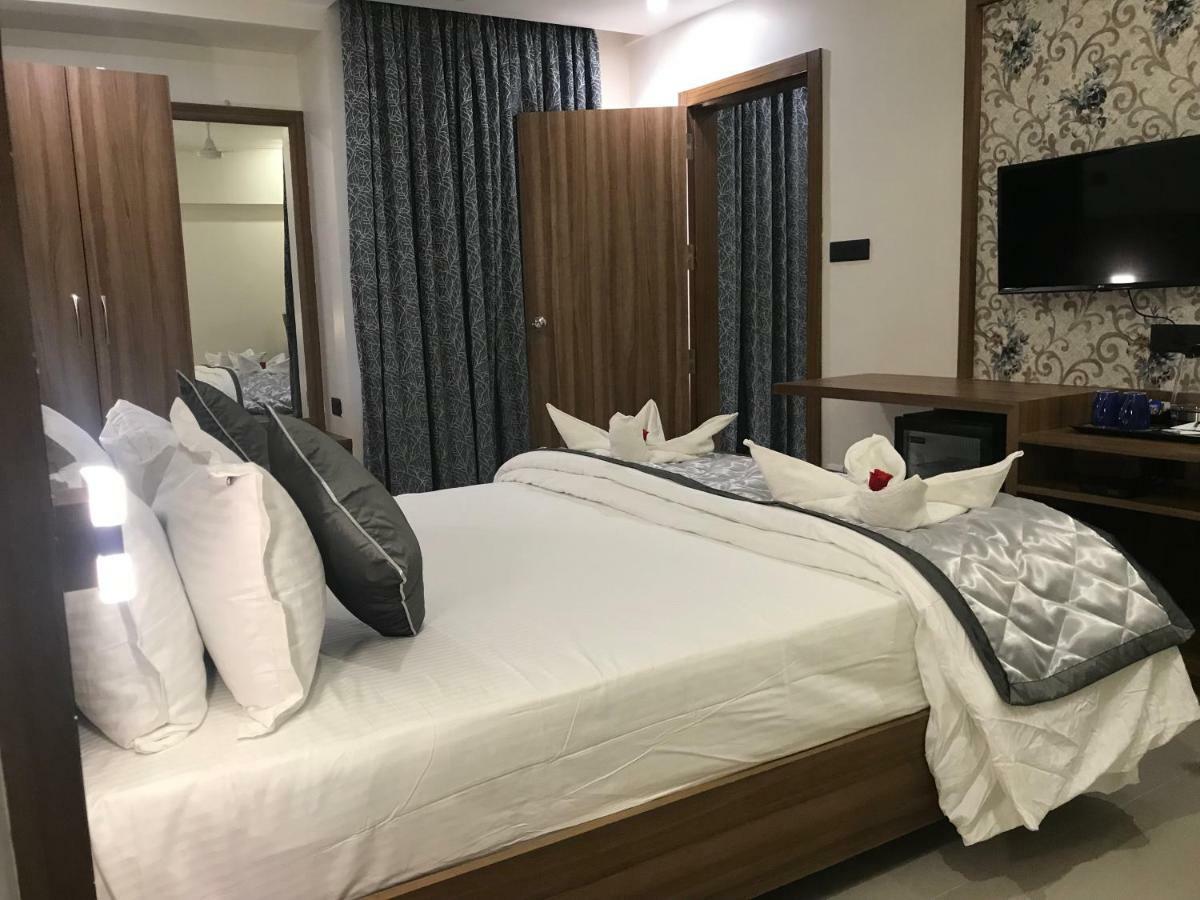 Kyriad Hotel Solapur By Othpl المظهر الخارجي الصورة
