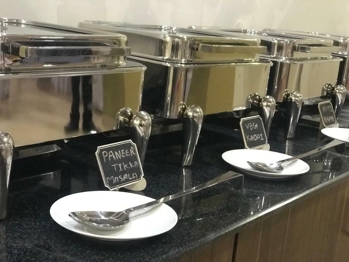 Kyriad Hotel Solapur By Othpl المظهر الخارجي الصورة