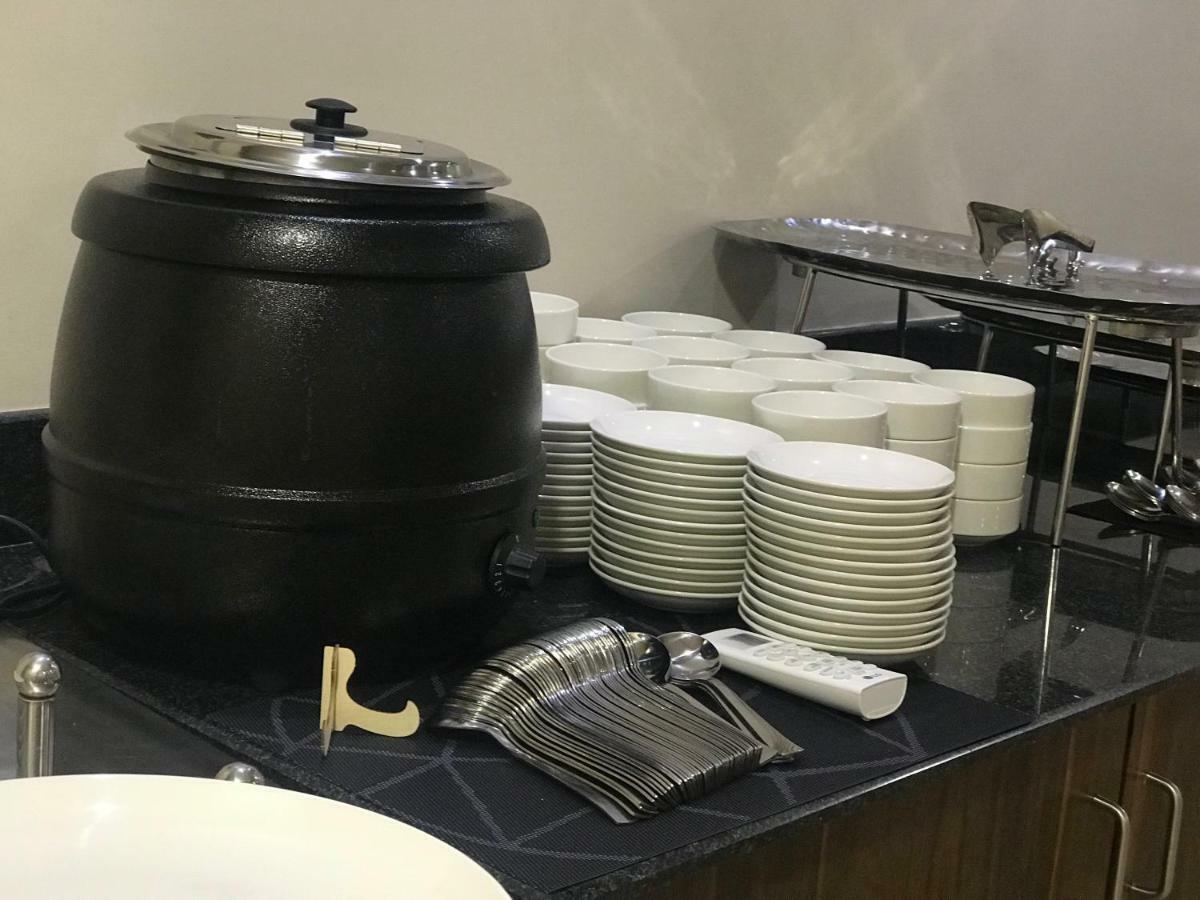 Kyriad Hotel Solapur By Othpl المظهر الخارجي الصورة
